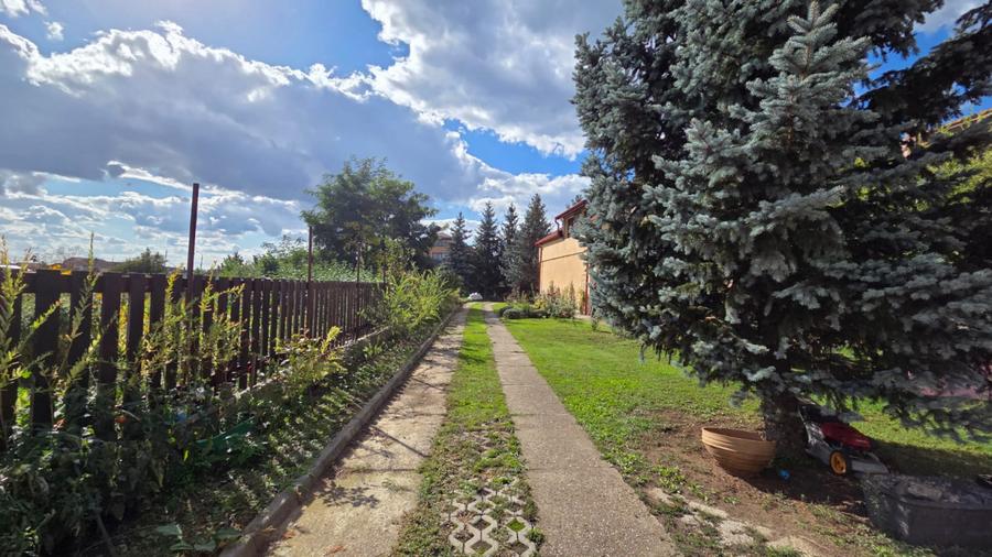 Casă cu mansardă de vânzare – zona Lucian Blaga
