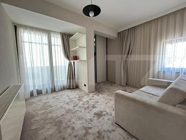 Penthouse,  Ultrafinisat, Utilat, 150 mp,Andrei Muresanu