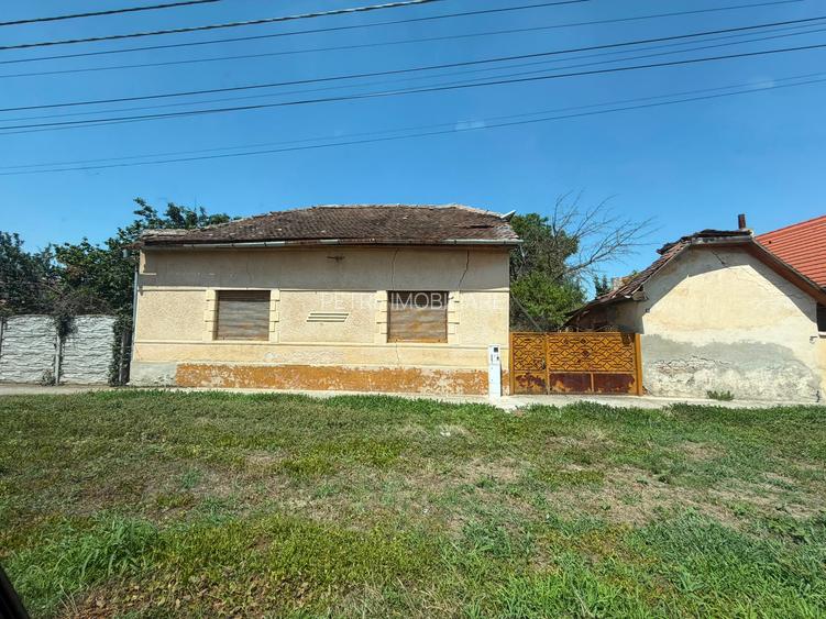 Casa cu 1800 mp teren aferent integral proprietate Central - 2