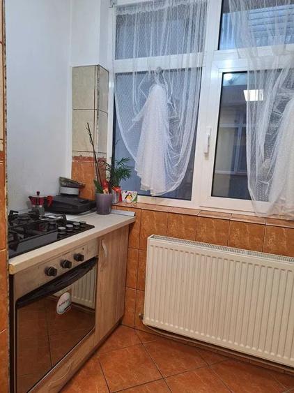 Apartament 3 camere - etaj -4/4- 71 mp - 66500 euro