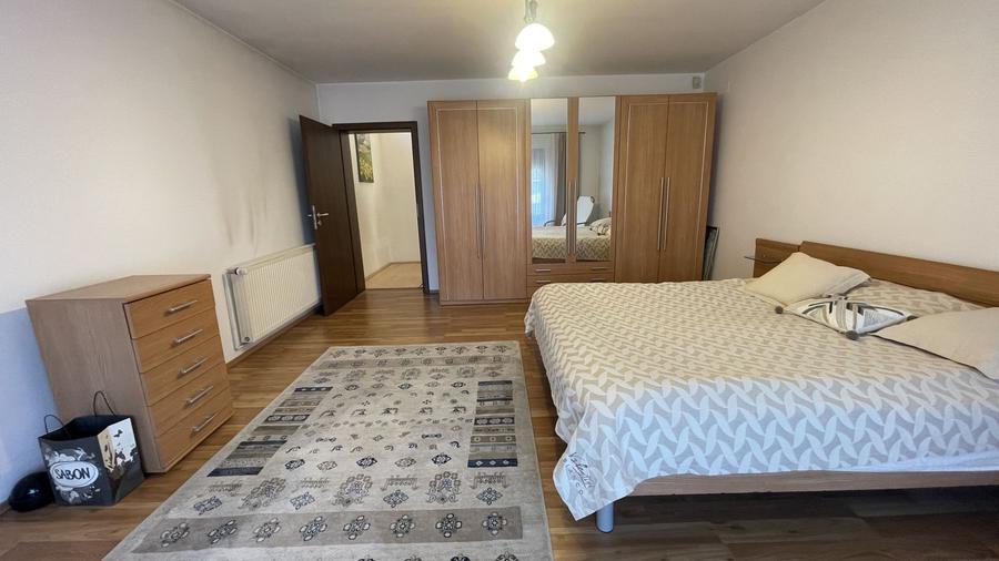 Casa eleganta si luminoasa, situata in zona de case - Mehala