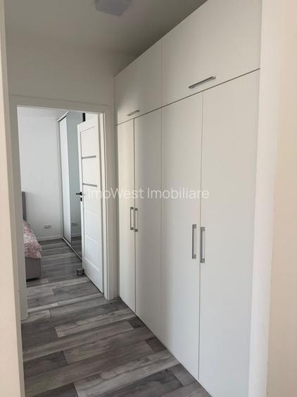 Giroc-Eso | 2 Camere | Lift | Mobilat si utilat | Loc de parcare - 3