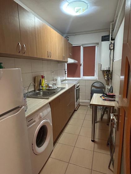 Apartament semidecomandat complet mobilat si utilat!!!