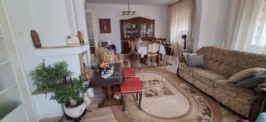 Casa 6 camere de vanzare in Velenta Oradea, Oradea