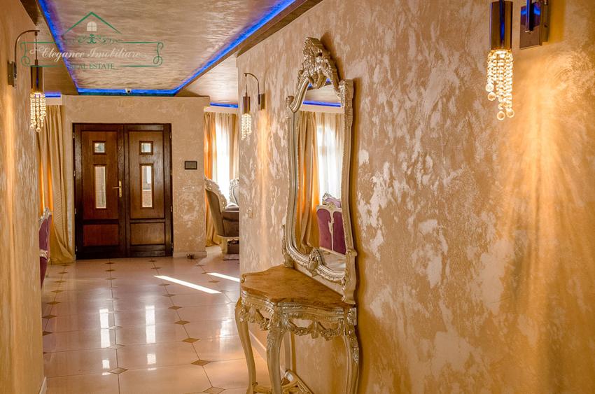 Vilă cu 5 camere, piscină și 805 mp teren, zona Vladimirescu, Arad