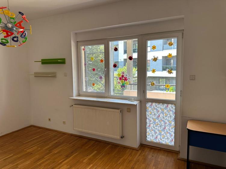 Vila 10 Camere 600mp Teren 1775 mp de Vanzare *Iancu Nicolae*