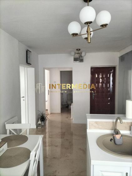 Apartament 3 camere 2 bai, parcare, CETATE mobilat si utilat complet