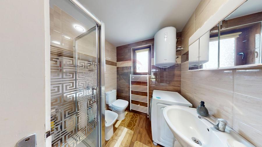 Casă / Vilă cu 4 camere de vânzare în zona Calea Poplacii