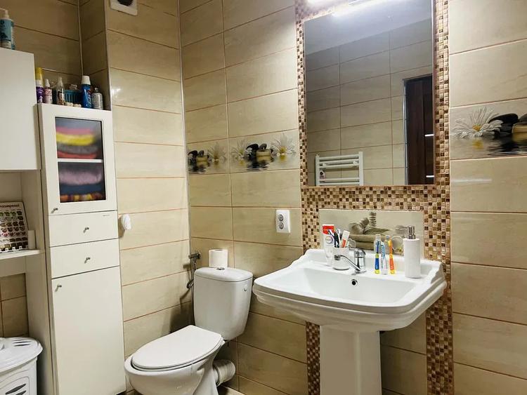 Apartament 3 camere, parcare inclusă, str. Stejarului