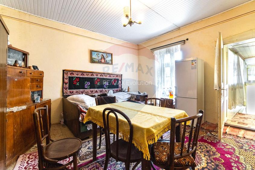 Casă tradițională cu teren de 1.995 mp în Jibert, | COMISION 0% - 10