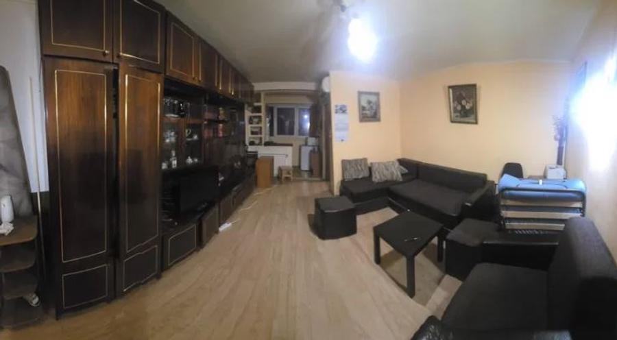 Garsoniera,Basarabia,Nicolae Sebe,bl.1980,et.2/10,amenajata,Libera