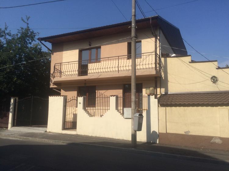 Vila 2005,metrou Brancoveanu 14 min, P+1, su 200mp, 5 camere,3 bai, teren 200 mp