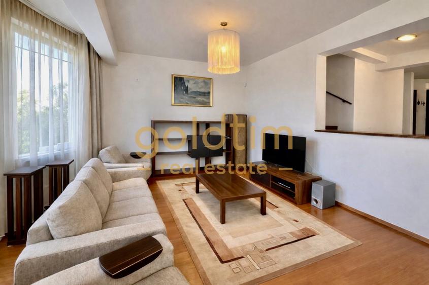 SUPERB/ VILA INDIVIDUALA/ GARAJ/ GRADINA MATURA