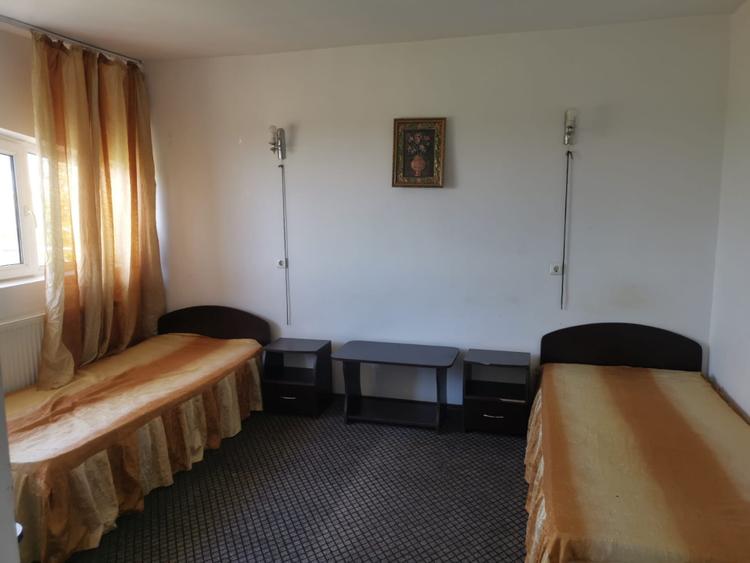 Pensiune P+1, cu restaurant + terasa, cu acces imediat la Drumul Expres