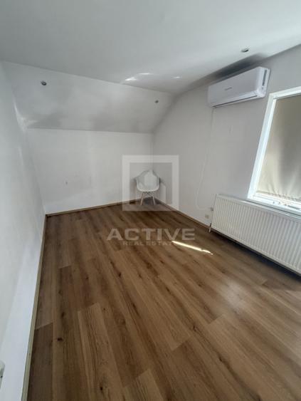 Vila cu curte proprie-zona Cipariu