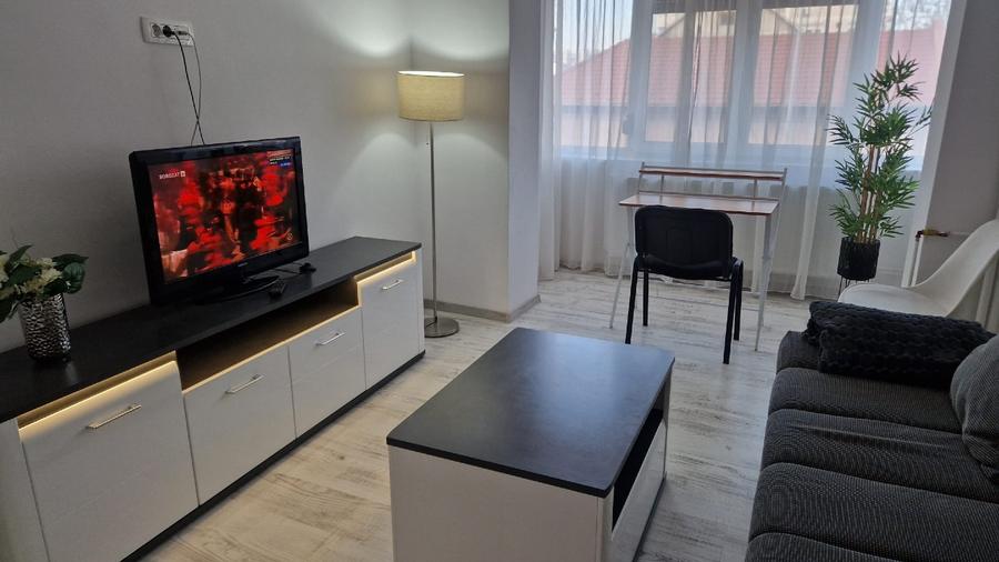 Apartament 2 camere de inchiriat zona Prima Shop