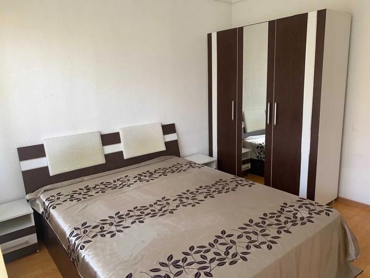 Apartament 2 camere, etajul 3/4, zona Podu Ros