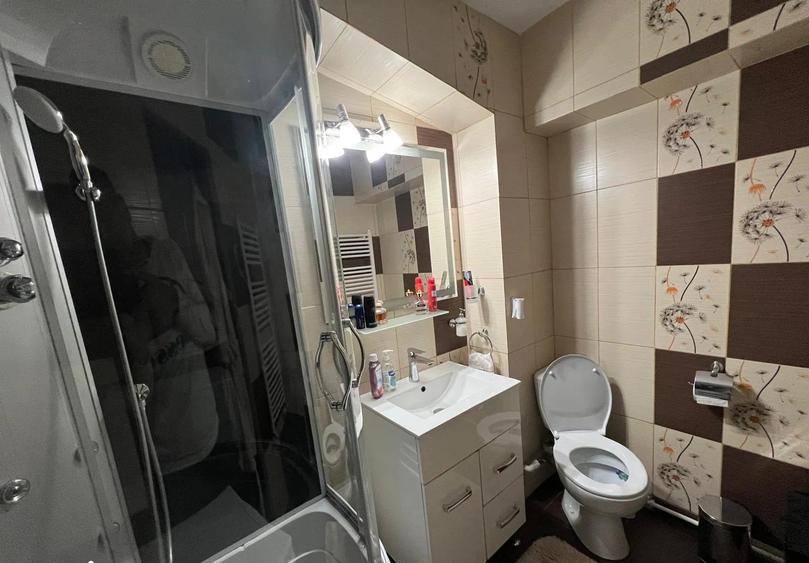 Apartament cu 2 camere, DECOMANDAT, zona Pacurari