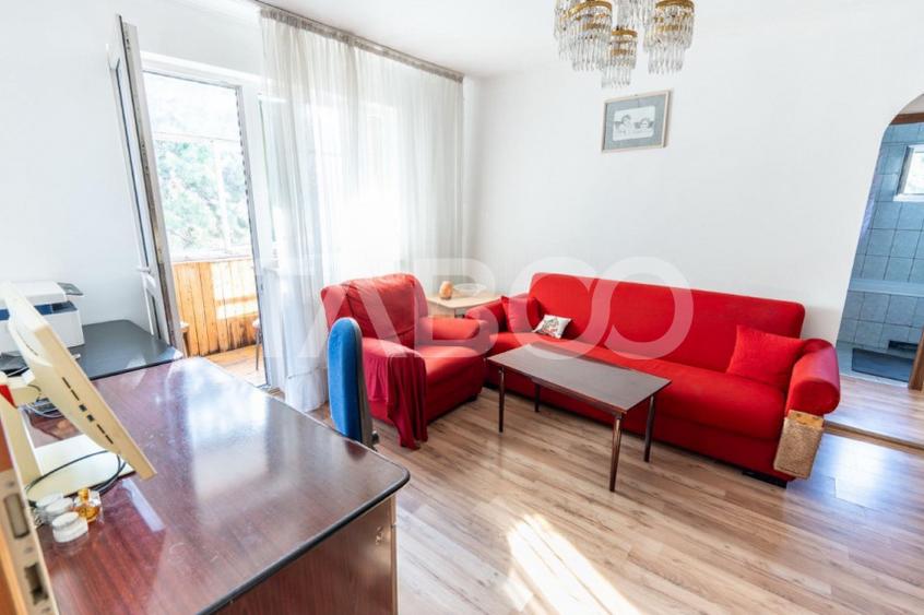 Apartament cu 3 camere si garaj de vanzare in cartierul Manastur