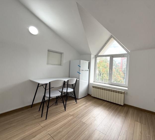 DE ÎNCHIRIAT – Garsoniera moderna în zona ULTRACENTRALA