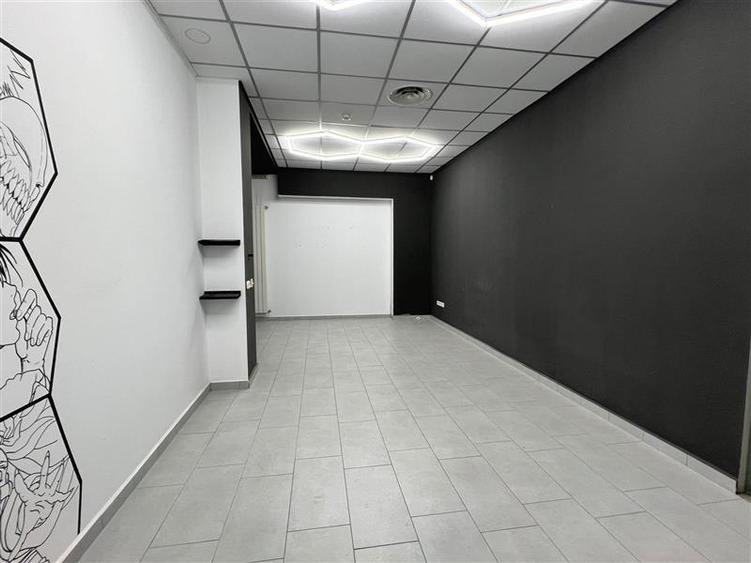 Spatiu comercial (Gheorgheni, Cart. Bucin bl. 18 F)