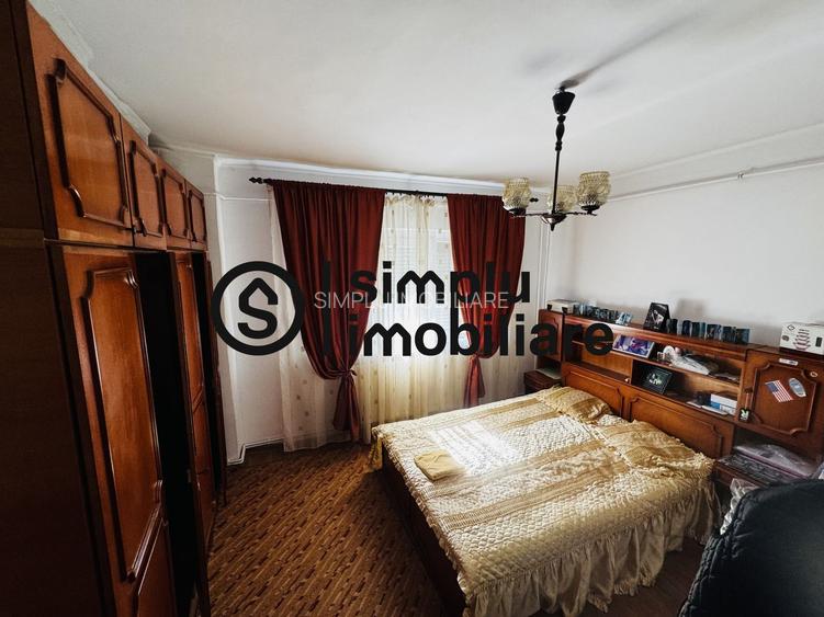 3 decomandate, centrala, 1 Mai - 110 000 Euro