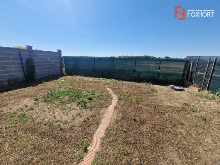 Duplex cu 3 camere si teren de 250 mp in Bucovat