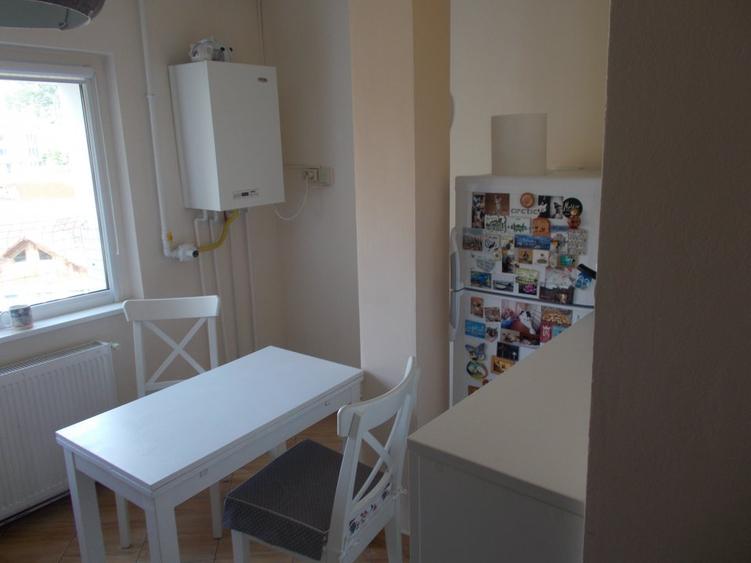 Proprietar inchiriez ofer garsoniera mare Racadau, Paraului 345 euro .