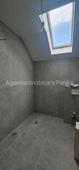 Inchiriez casa singur in curte ,recent renovata situata in Selimbar,zona P.Brana - 10