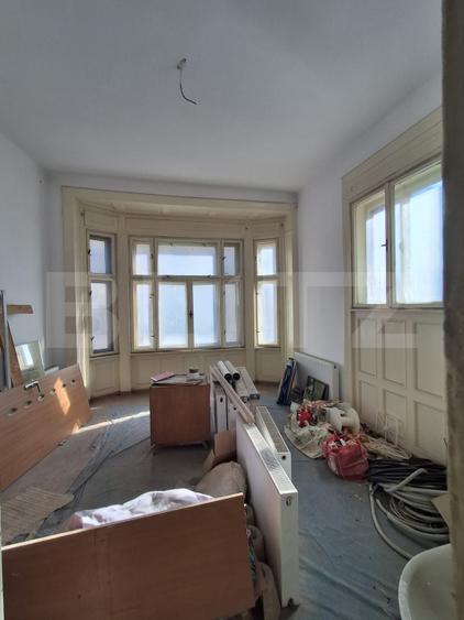 Spațiu comercial 160 mp + terasă 40 mp, lângă Piața Sfatului – Centrul Istoric