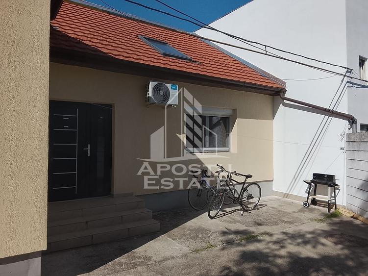 Spatiu pentru birouri de inchiriat, 77 mp + curte betonata, Lipovei
