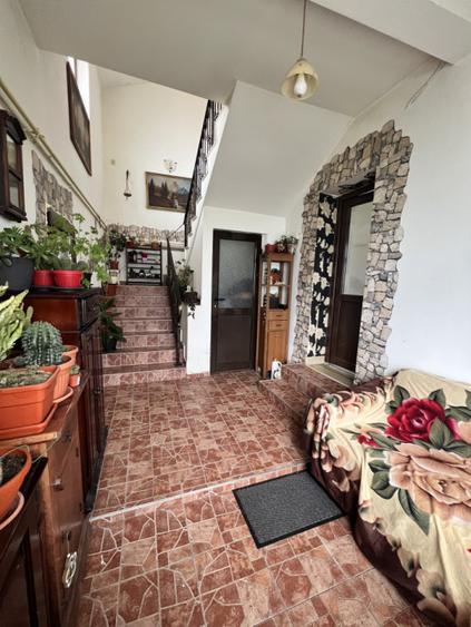 Casa individuala, 200 mp, 2 parcari, ideal pentru gradinita/investitie