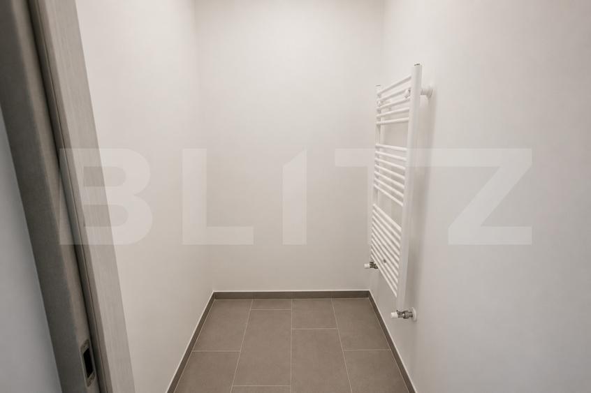Apartament 3 camere,2 balcoane,pod,pivnita,parcare,etaj 2,zona Joagar