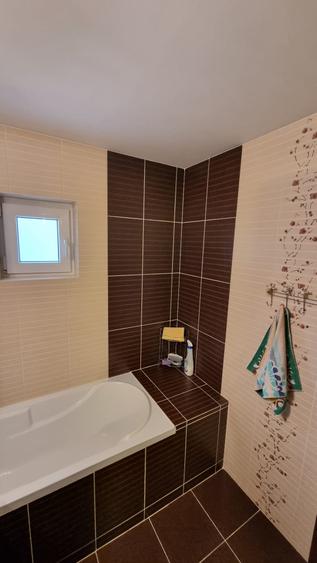 Apartament cu 3 camere in zona Tirapezului - 1 Decembrie 1918