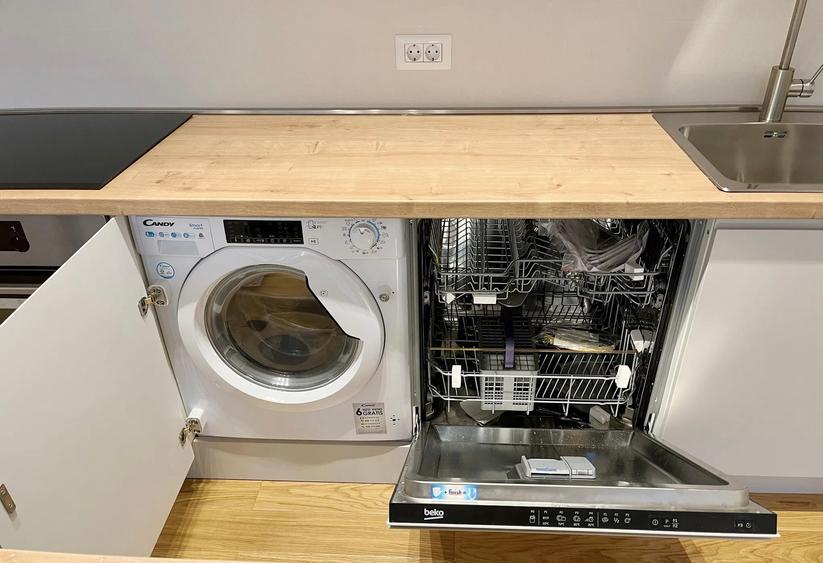 Apartament în Carmen Sylva Residence,piscină pe terasa blocului,parcare