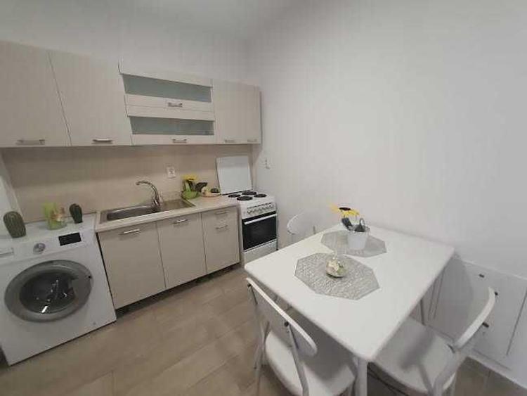 Apartament De Inchiriat | 2 Camere | 50 mp | Buna Ziua | Parcare Inclusa