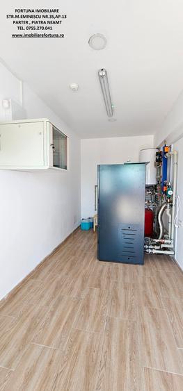 Complex imobiliar:cladire birouri,2 hale noi si 3424mp teren, Piatra Neamt