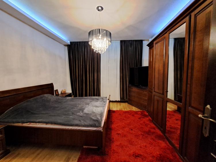 APARTAMENT 5 CAMERE CU SCARA INTERIOARA IN VILA - ANVELOPATA TERMIC ANUL CURENT