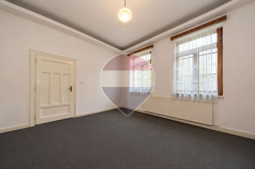 Resedinta istorica de inchiriat | 9 camere | Zona Istorica Brasov