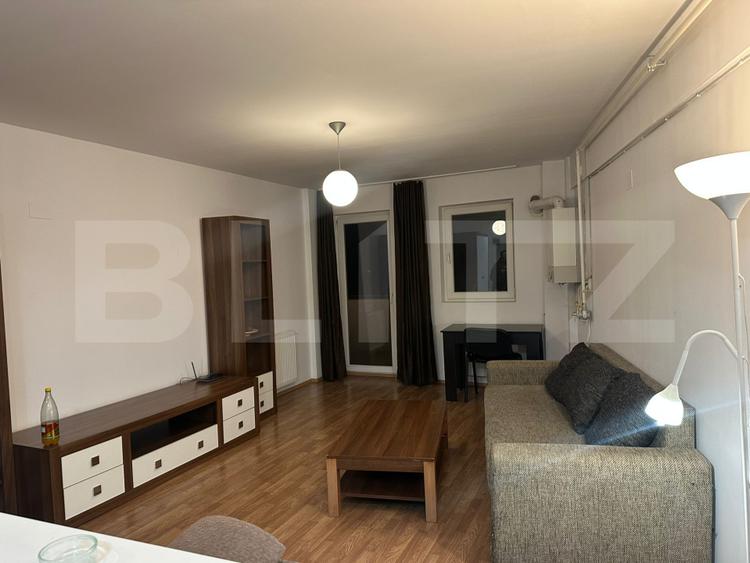 Apartament de 2 camere, 54 mp, zona semicentrală