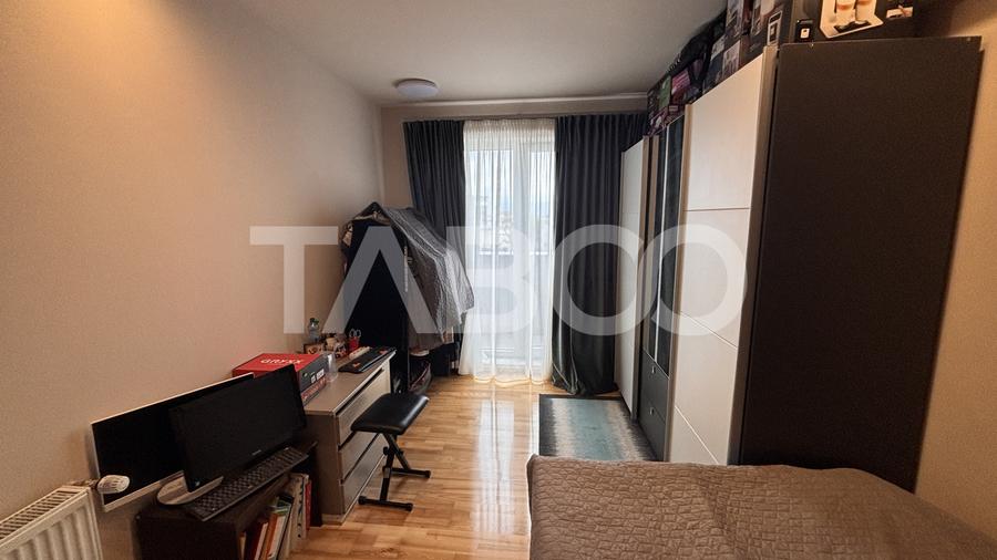 Penthouse 3 camere si doua locuri parcare de vanzare in City Residence