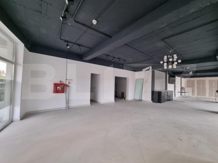 Spatiu comecial pentru showroom, 375 mp, bloc nou, zona Corneliu Coposu