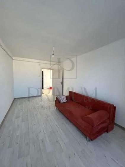 CENTRAL - 2 Camere - Centrala proprie - Etaj intermediar - LIFT - Fatata renovat