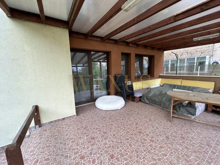 Casă individuală cu 5 camere, 4 dormitoare, 236 mp, dressing,