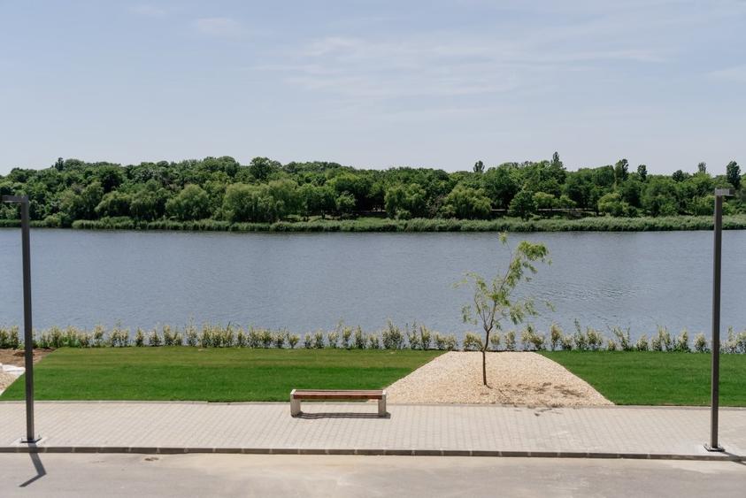 Apartament 3 camere- gradina de 41 mp - Lebada Lake Residence+1 parcare subteran