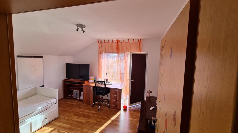 Giroc - Casa individuala cu garaj de 80 mp