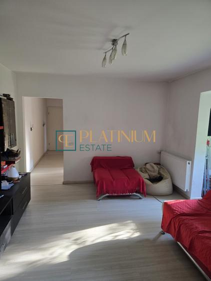 P4936 Apartament cu 3 camere, zona Gheorghe Lazăr