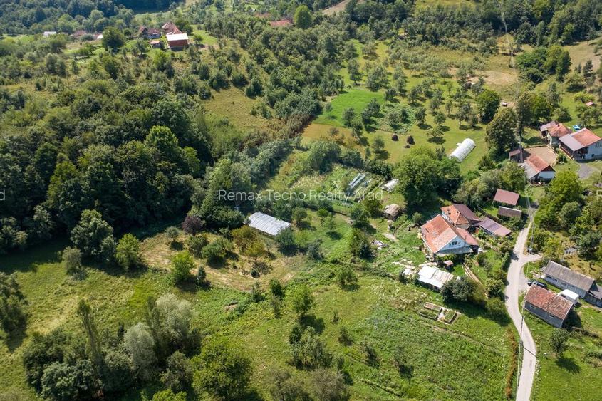 Casă  cu 10 camere in 2 corpuri de cladire (se pot vinde separat) - 27