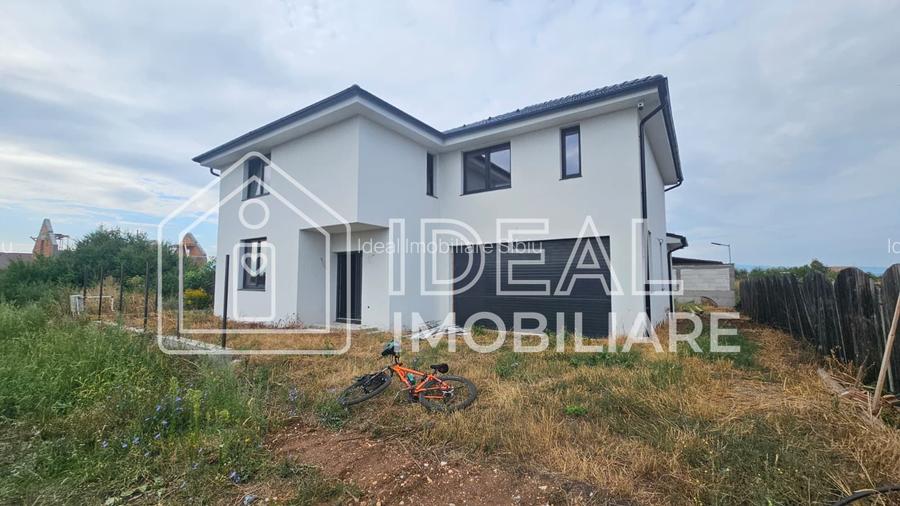 Casă individuală de vânzare – 263 mp utili – teren 500 mp – garaj dublu – Cartie