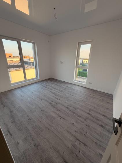 Comuna Berceni - Casa 4 Camere | 3 Bai | 500 mp Teren